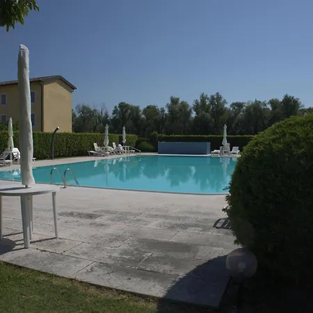 Rivamincio Apartment *